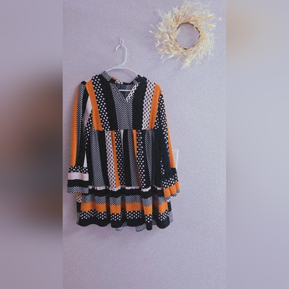 SHEIN Black and Orange V-Neck Bell Sleeve Maxi Dress